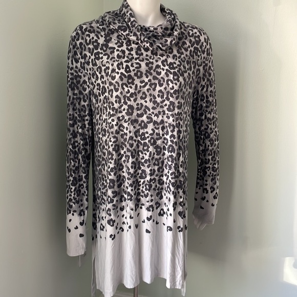 Soma jersey funnel neck burnout leopard tunic - Picture 4 of 10